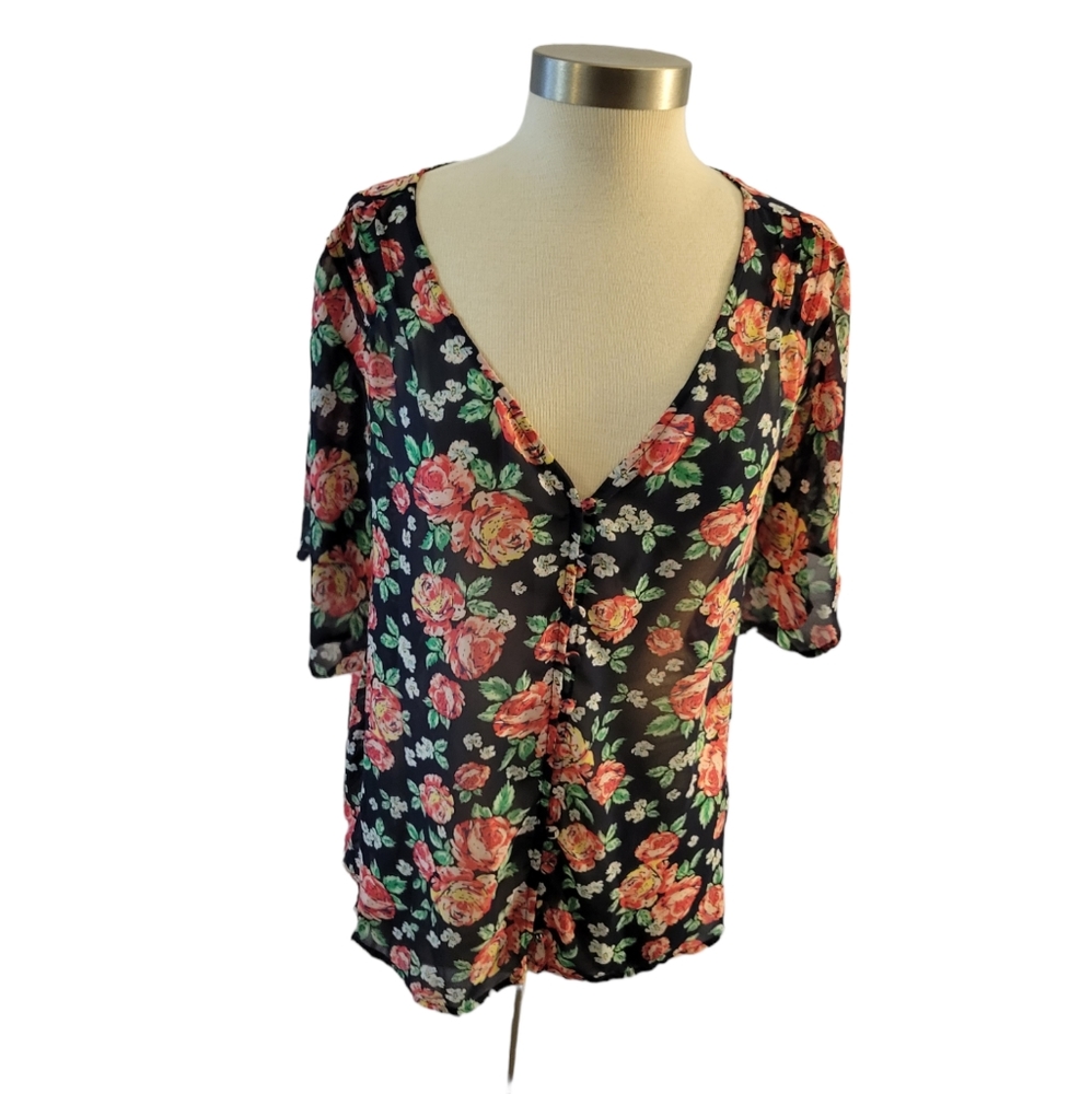 Torrid Sheer Button Front Blouse Sz 14/16